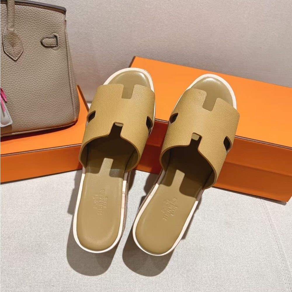 Hermes Women's Tan Wedge Sandals - Picture 4 of 8